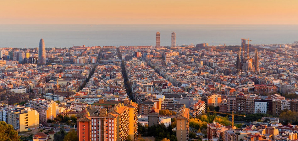 Barcelona desde el cielo: 123 grúas construyen un nuevo ‘real estate’ en la capital catalana